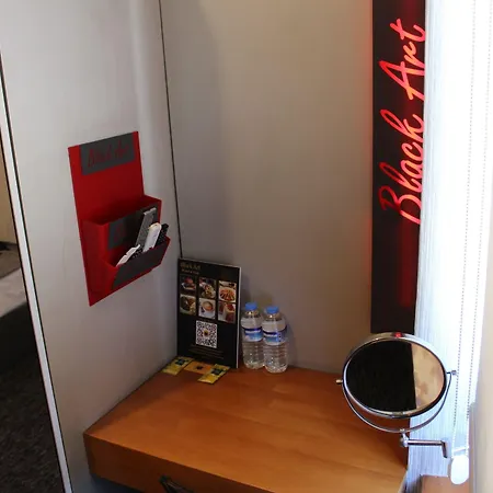 Black Apart-hotel 4*