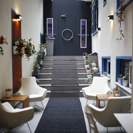 Apart-hotel Black 4*