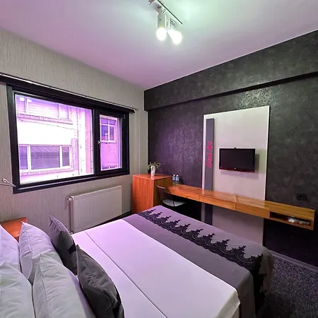 Black Apart-hotel